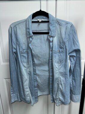 GUESS Women's Light Wash Western Denim Button-Up Shirt